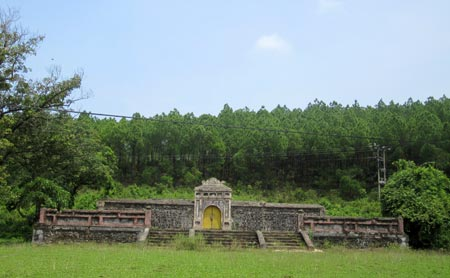 Bí[-]ẩn[-]Lăng[-]Sọ[-]ở[-]Huế